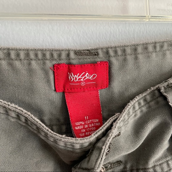 Green-Grey Juniors Capri Pants Mossimo sz11 - Picture 2 of 4